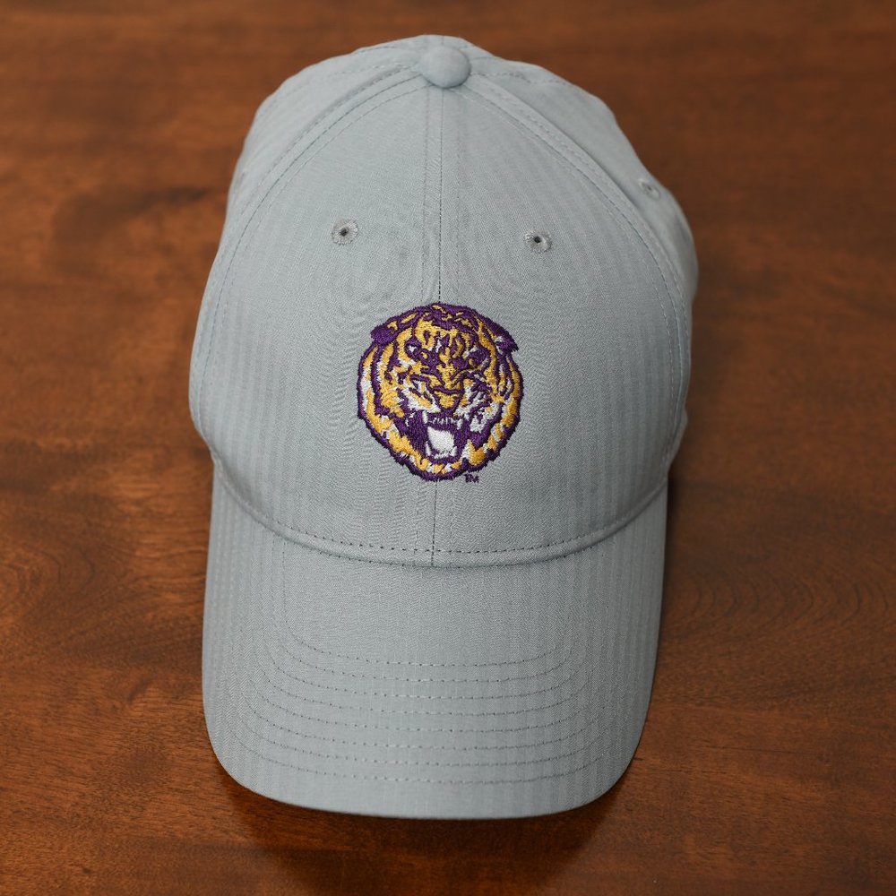 NWOT LSU Nike Golf Hat